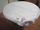 Quadratische Tischdecke aus altem Leinen